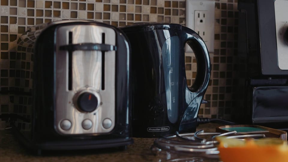 toaster and electric kettle 