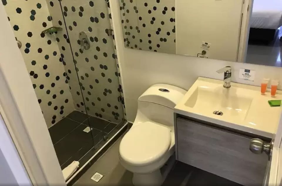 Shower, free toiletries, hair dryer, towels