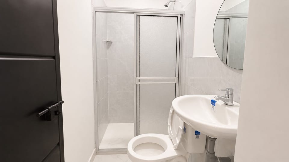 Family Room, Multiple Beds, Non Smoking, Private Bathroom | WiFi (free)