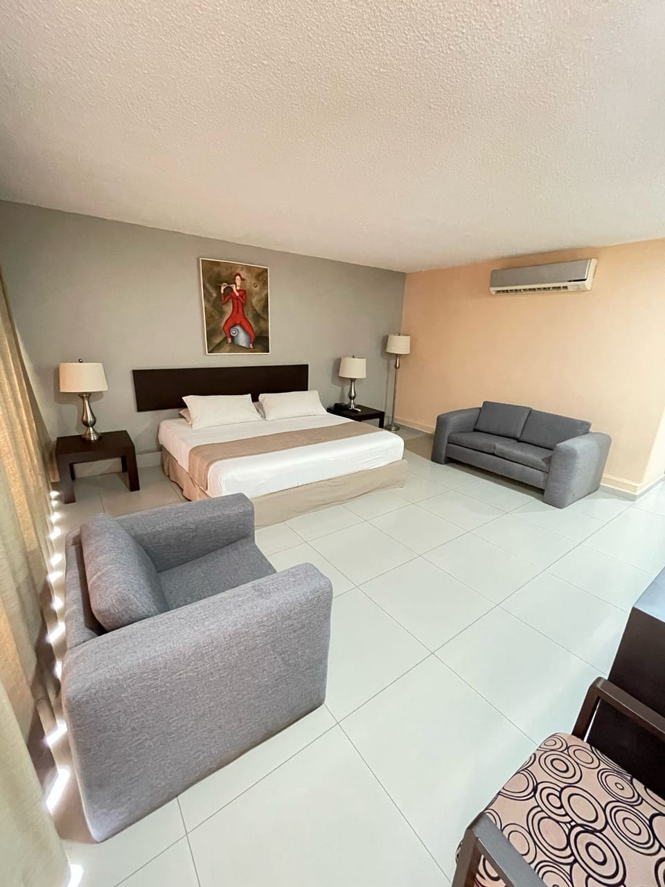 Junior Suite | Desk, WiFi (free), bed sheets