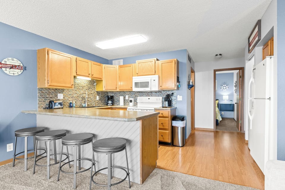 Kitchen & Bar Seating