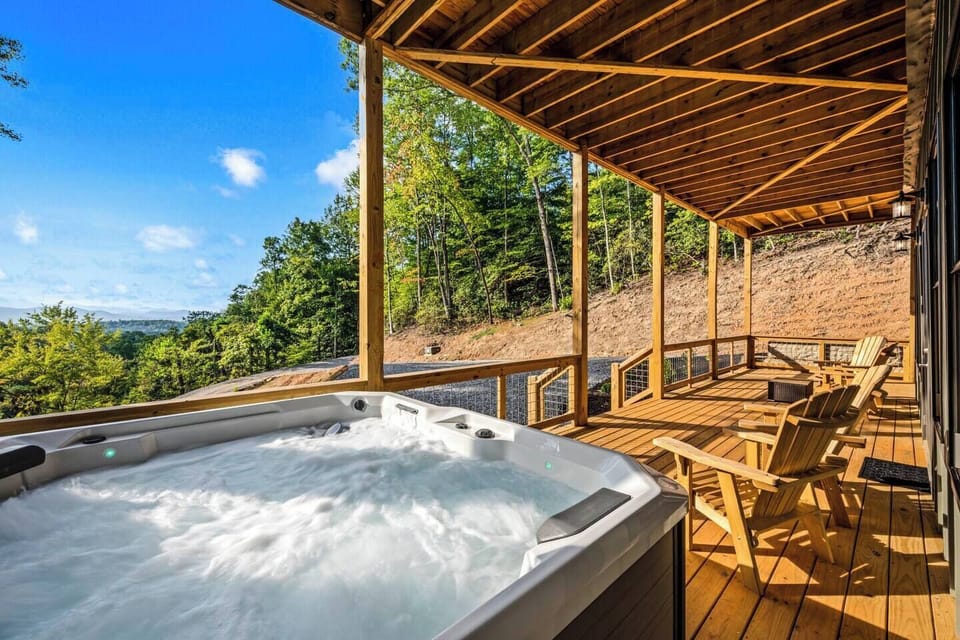 6 person hot tub on the lower deck 