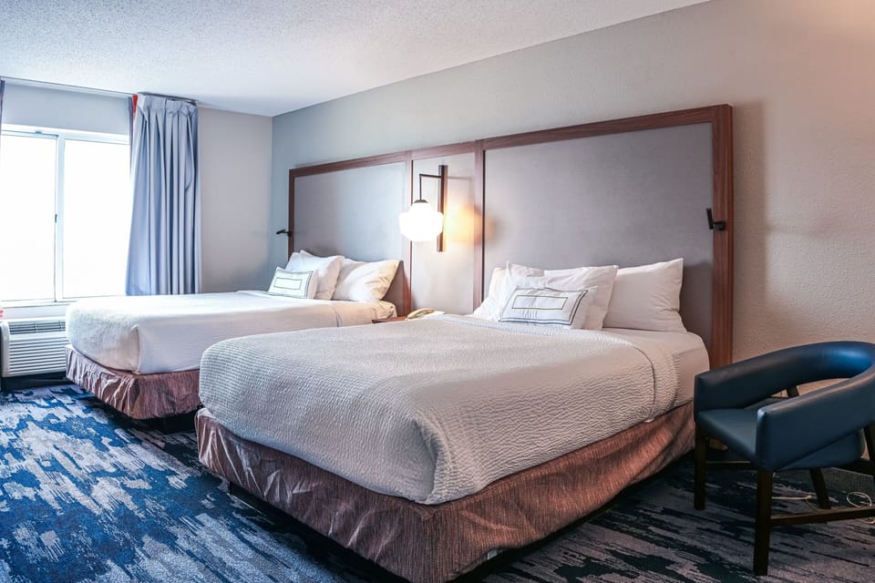 Premium bedding, in-room safe, desk, iron/ironing board