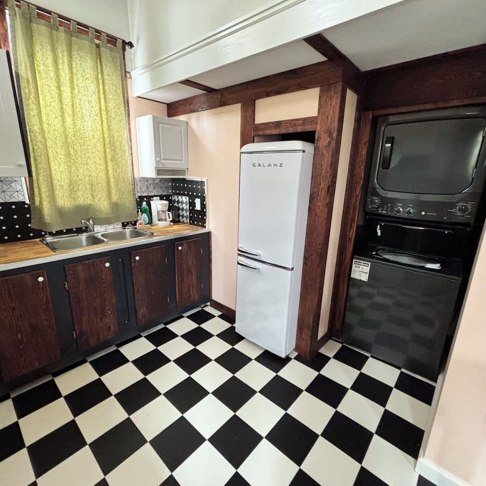 Washing machine and dryer