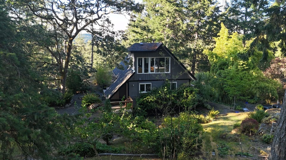 Private Cottage with private yard