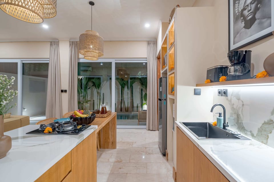 Basic Villa | Private kitchen | Fridge, microwave, stovetop, toaster