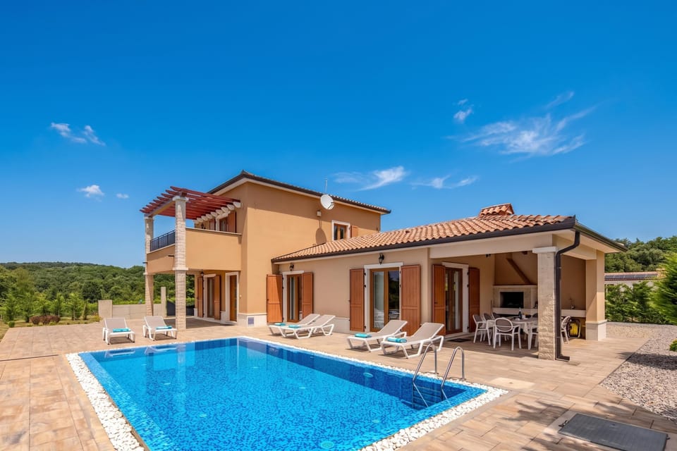 Family Villa, 3 Bedrooms, Balcony (3BR Istrian Villa Erla w/ Private) | Pool | Seasonal outdoor pool