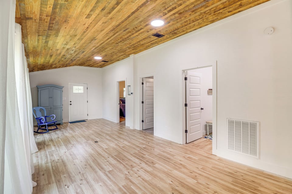 2nd-Floor Landing