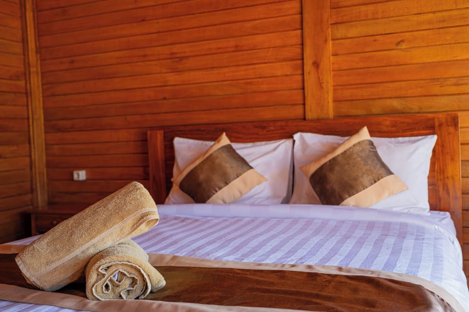 Free WiFi, bed sheets