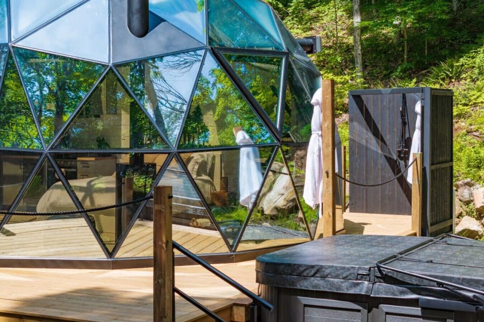 Hot Tub & Outdoor Shower
