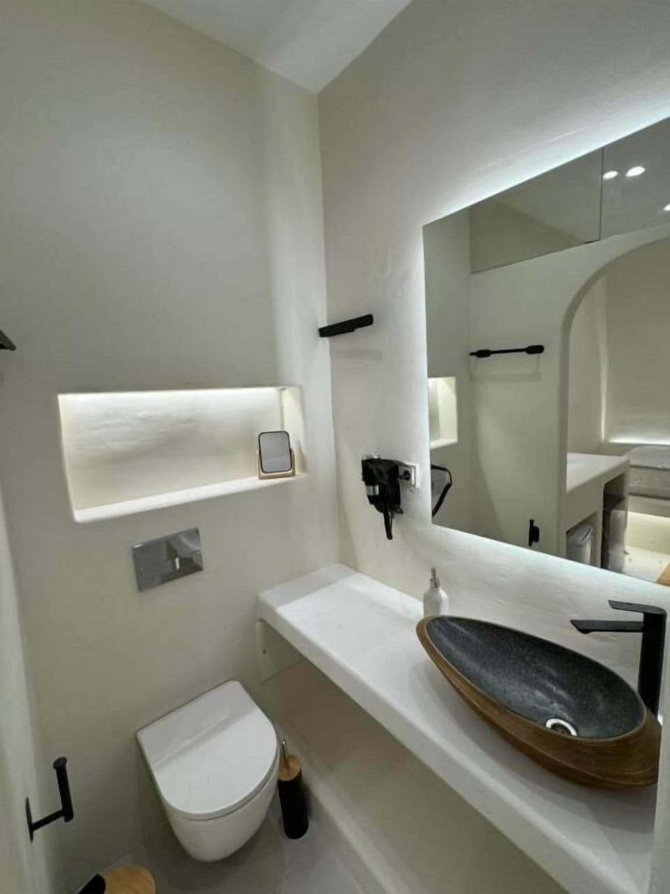 Apartment | Bathroom | Hair dryer