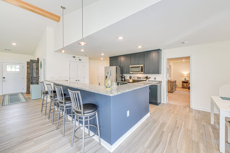 House (3 Bedrooms) | Interior