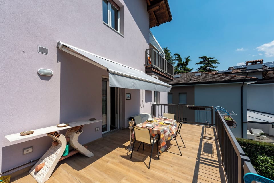Family Apartment, 2 Bedrooms, Microwave (Casa De Nardis Sunny House with) | Outdoor dining