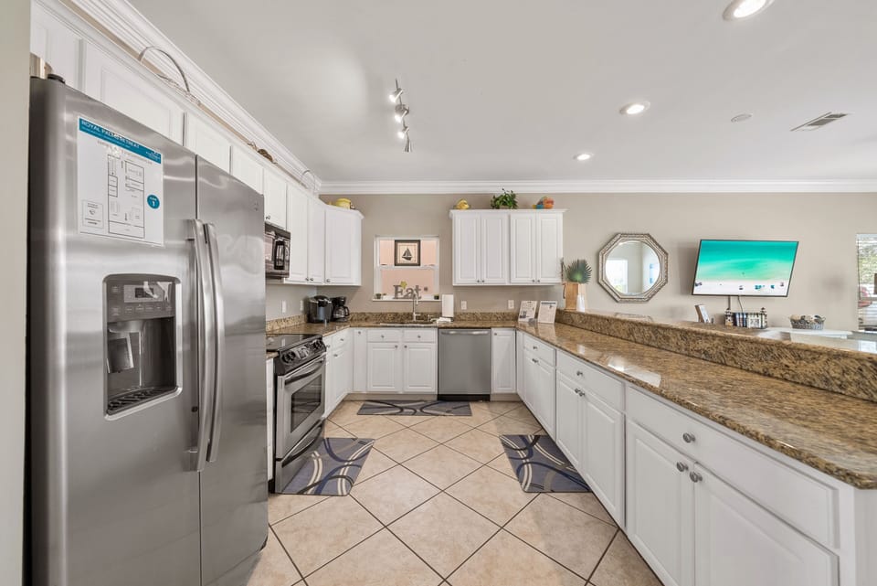 House, 3 Bedrooms | Private kitchen | Coffee/tea maker, fridge, oven, toaster