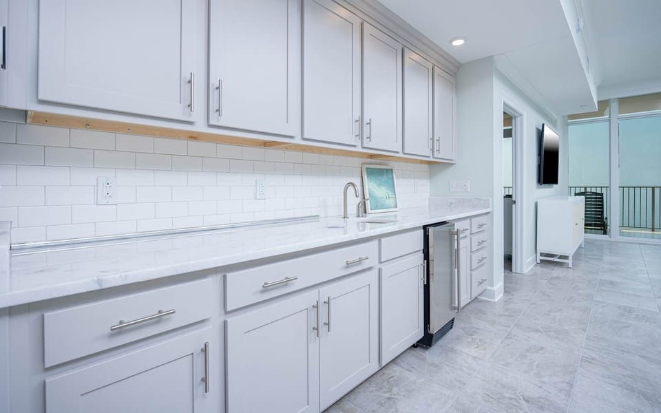 Condo, 3 Bedrooms | Private kitchen | Fridge, oven, coffee/tea maker