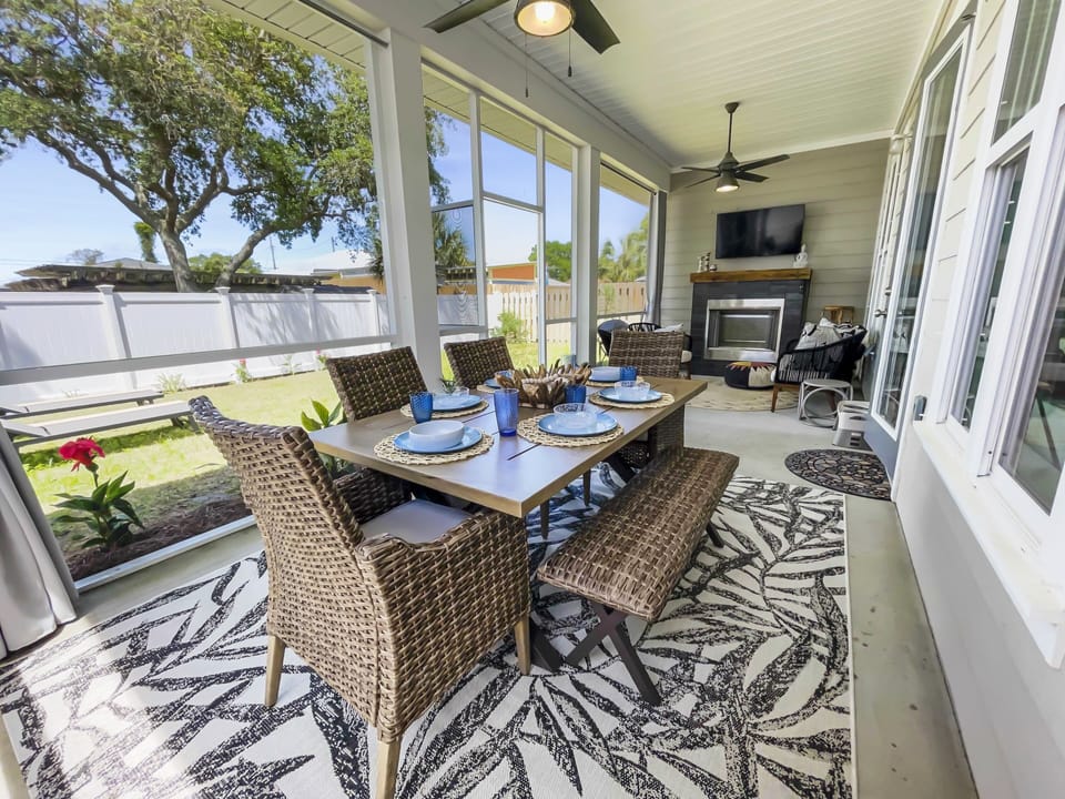 House, 3 Bedrooms | Dining