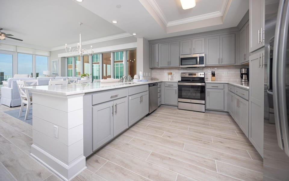 Condo, 4 Bedrooms | Private kitchen | Coffee/tea maker, fridge, oven