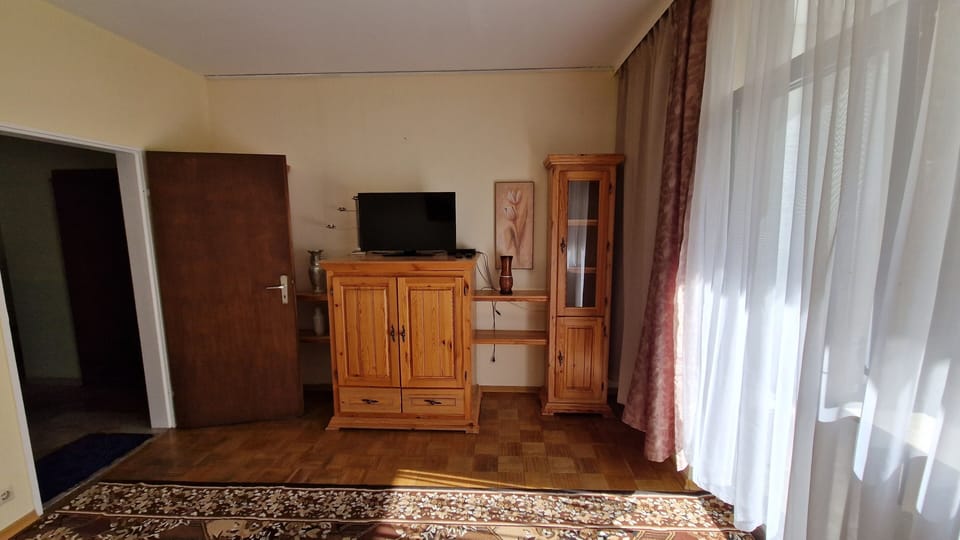 2 bedrooms, iron/ironing board, free WiFi