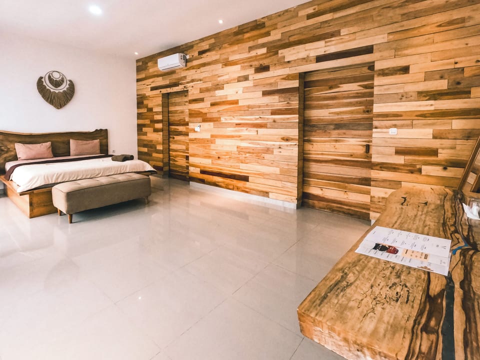 Grand Double Room, Executive Level | Select Comfort beds, soundproofing, WiFi (free), individually decorated