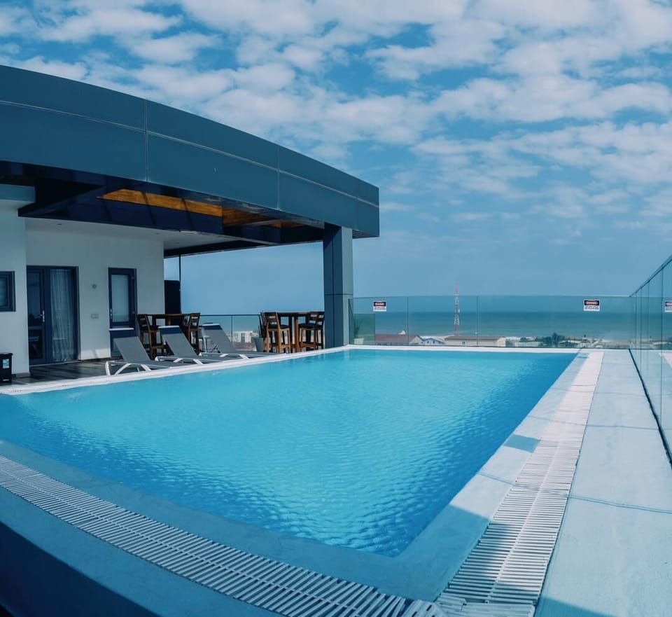 Rooftop pool