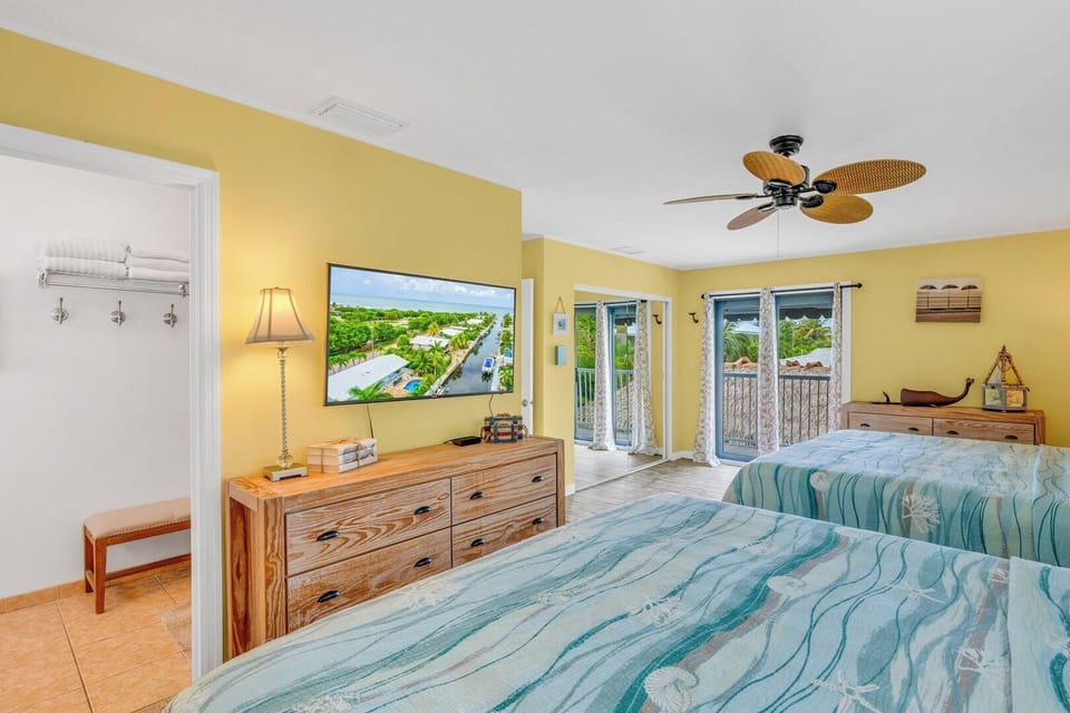 Guest Bedroom 2 view 3