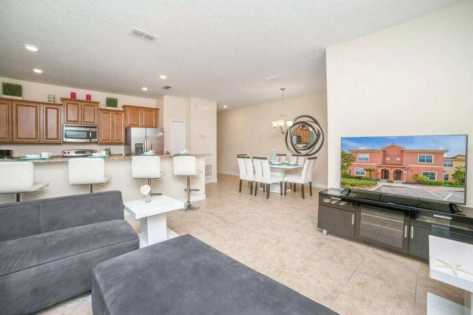 Rooms: Living room