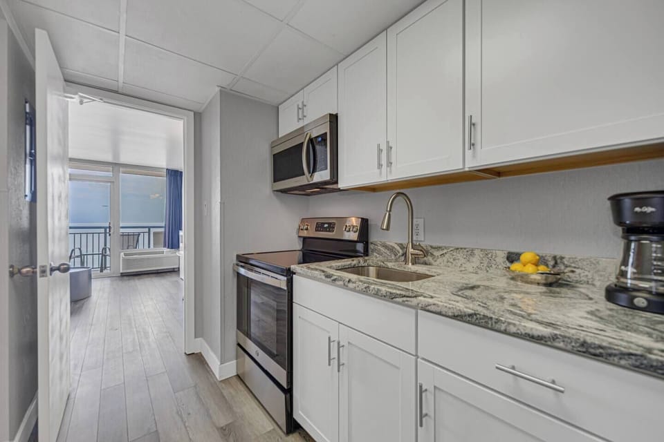 Enjoy preparing breakfast with your family in our kitchen.