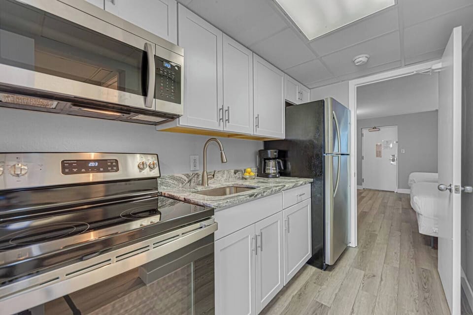Enjoy preparing breakfast with your family in our kitchen.