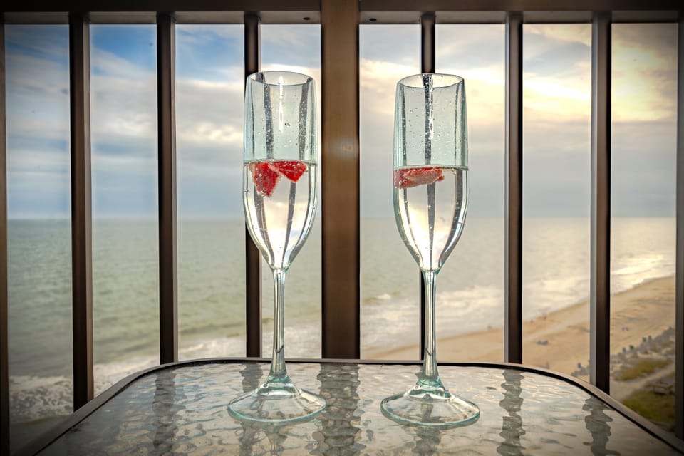 Ocean breeze and stunning views!