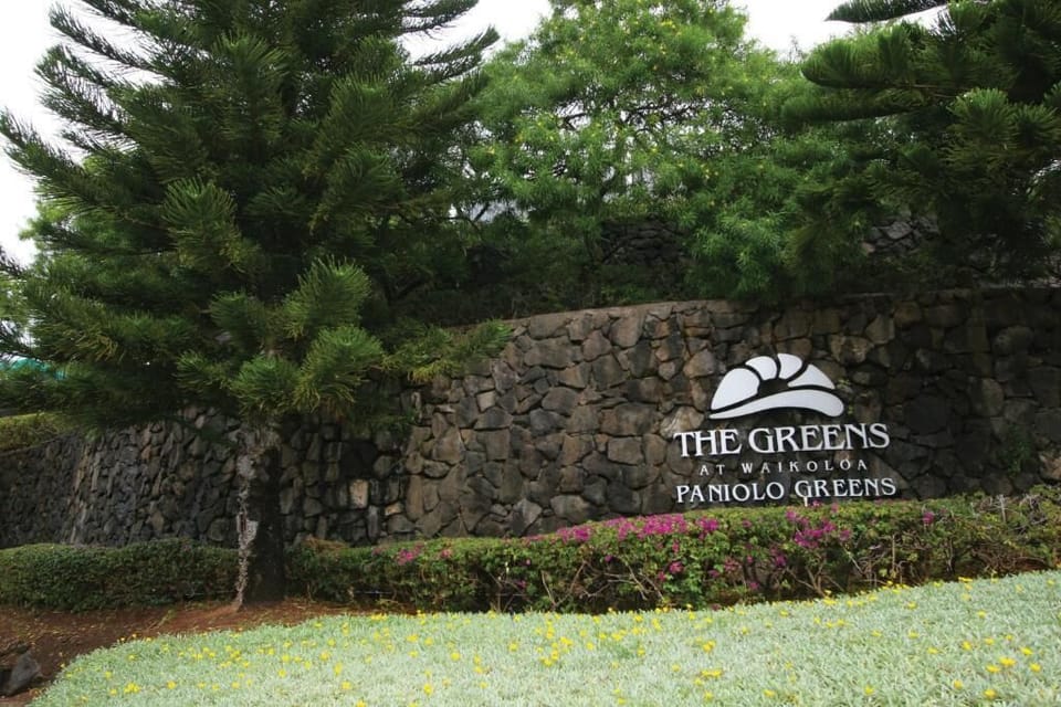 Resort Entrance/Name
