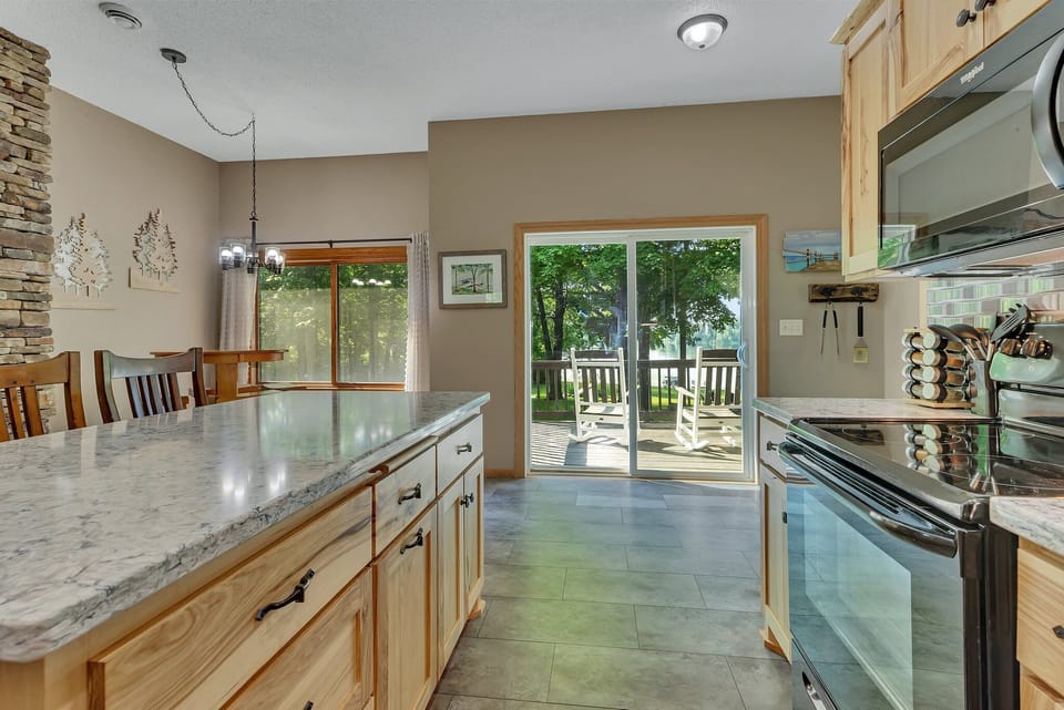 Spacious fully stocked kitchen all you need to do is bring the ingredients 