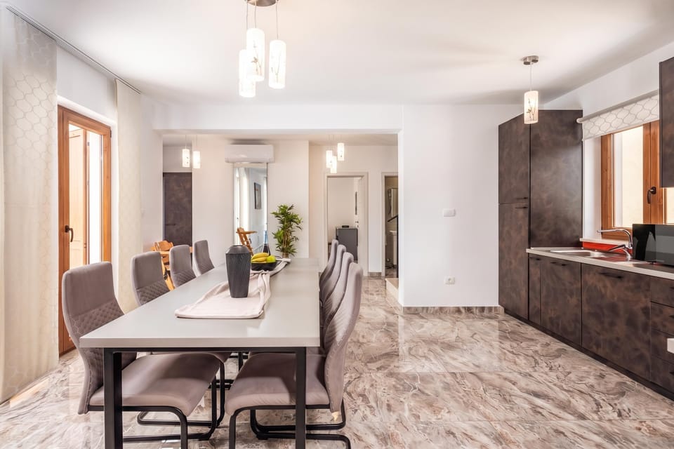 Kitchen and dining area
