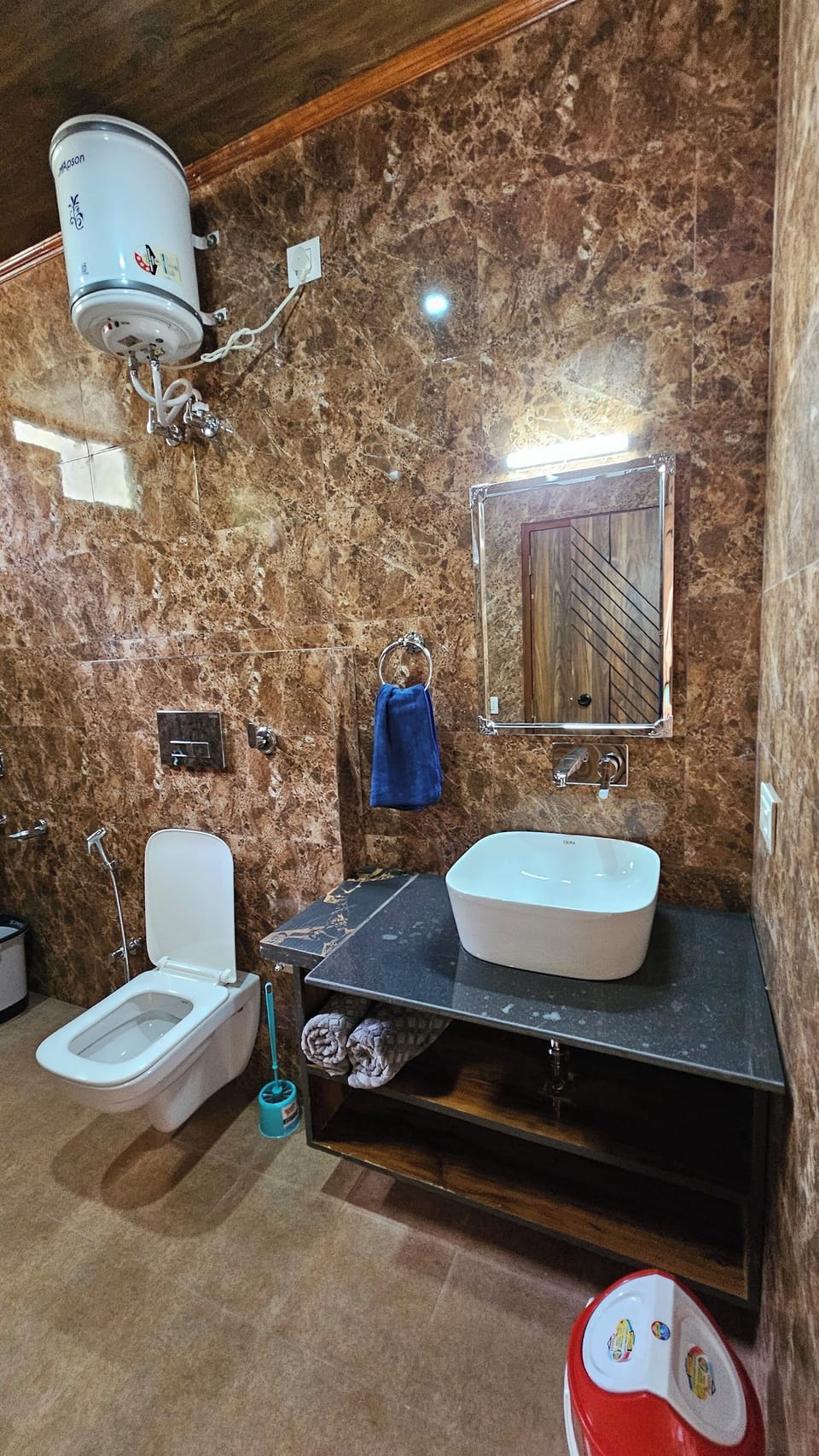 Family Room, Balcony | Bathroom | Shower, free toiletries, towels, soap