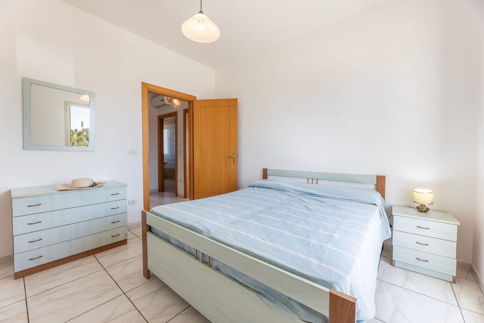 Autumn, Bedroom, Spring, Summer