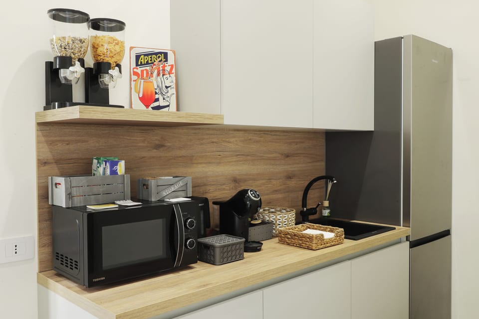 Free daily self-serve breakfast
