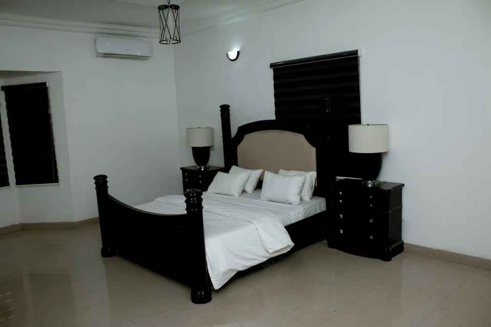Economy Room, Balcony, City View | Desk, laptop workspace, free WiFi