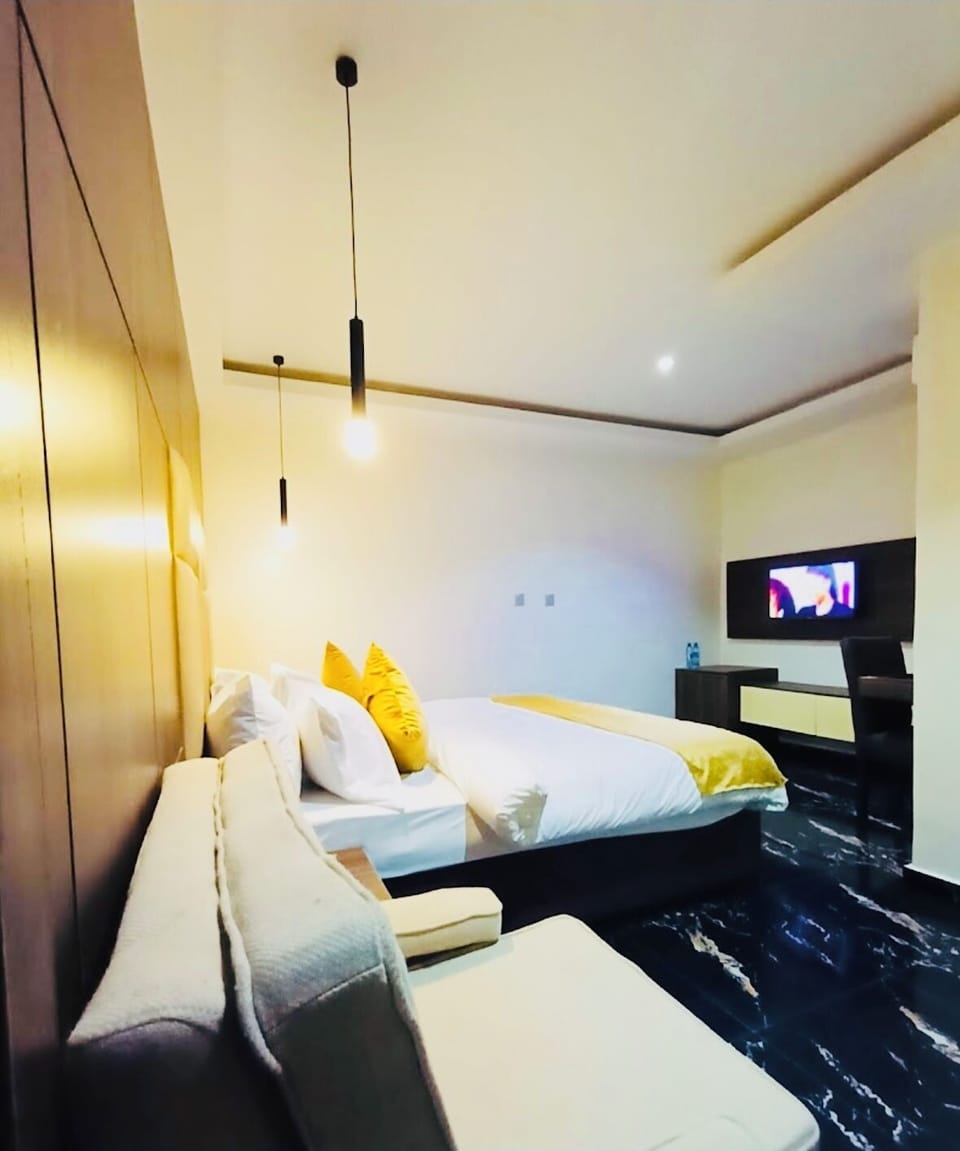 Economy Room, Balcony, City View | Desk, laptop workspace, free WiFi