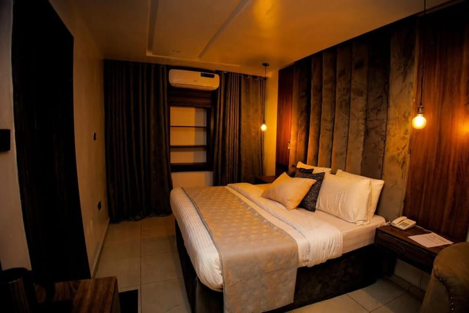 Economy Room, Balcony, City View | Desk, laptop workspace, free WiFi