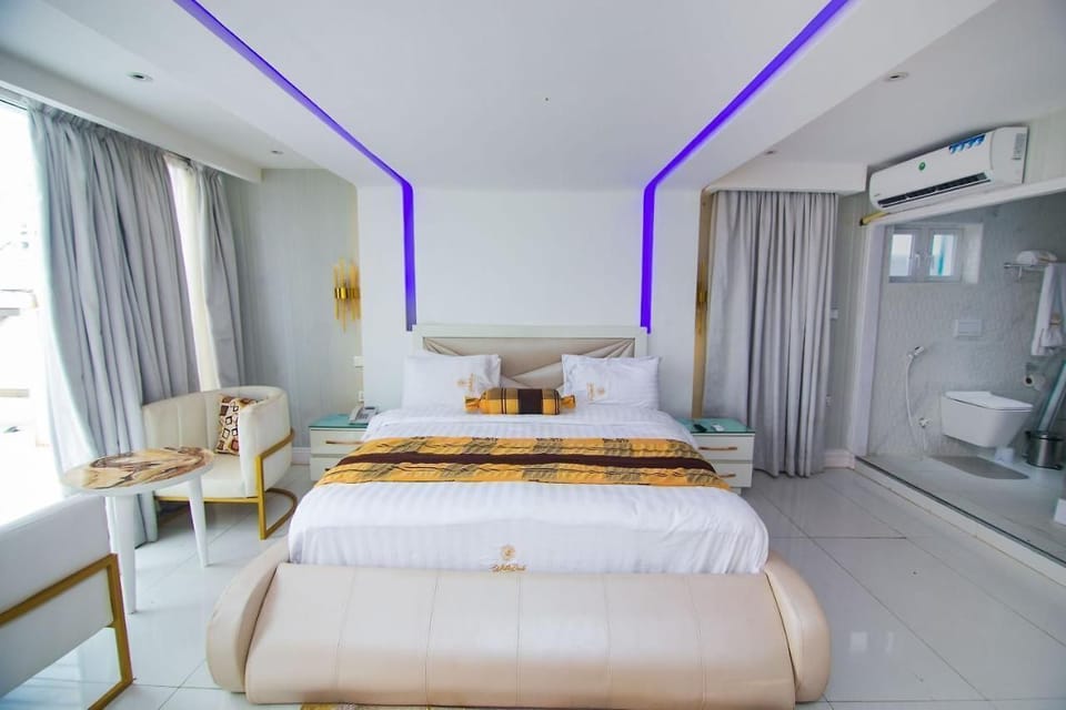 Economy Room, Balcony, City View | Desk, laptop workspace, free WiFi
