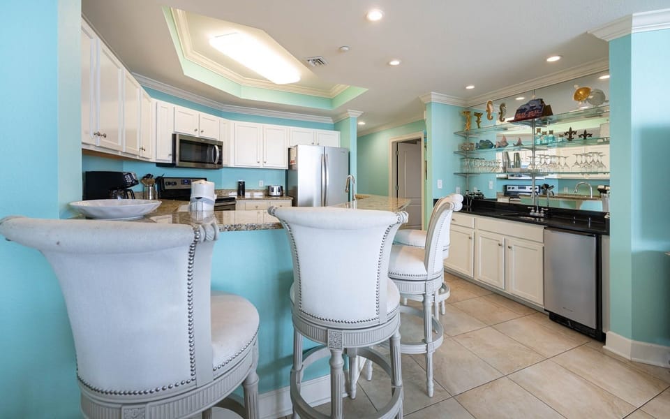 Condo, 3 Bedrooms | Private kitchen | Coffee/tea maker, fridge, oven