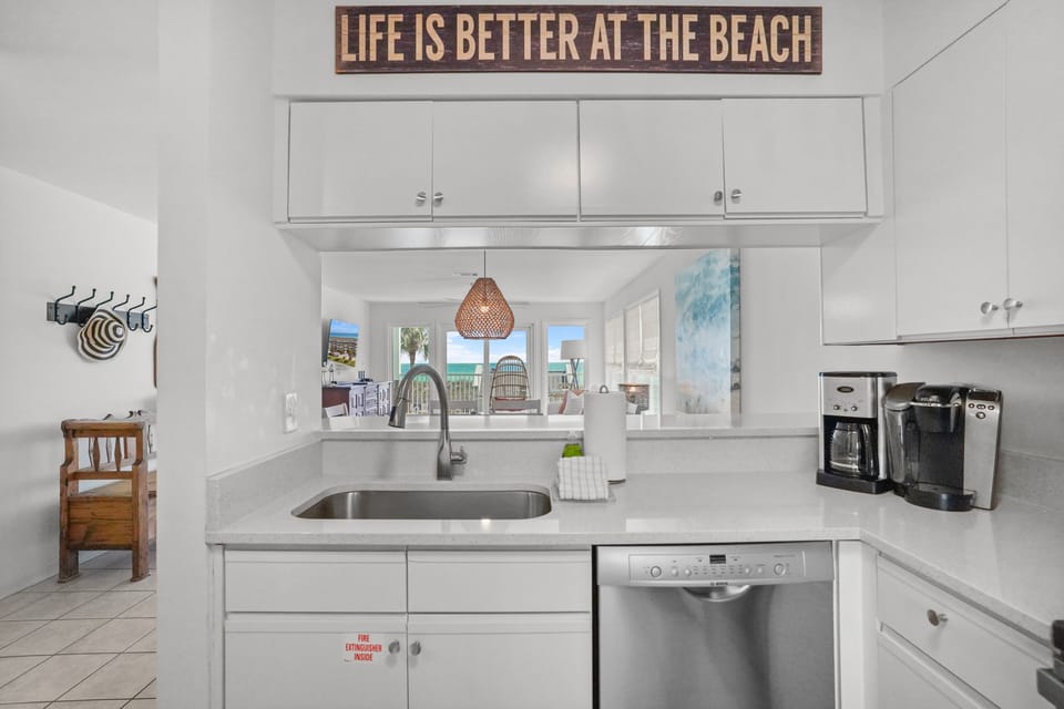 Condo, 2 Bedrooms | Private kitchen | Coffee/tea maker, fridge, oven, toaster