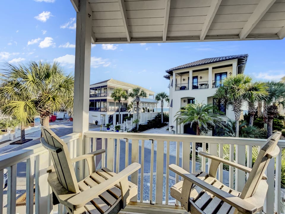 House, 3 Bedrooms | Balcony