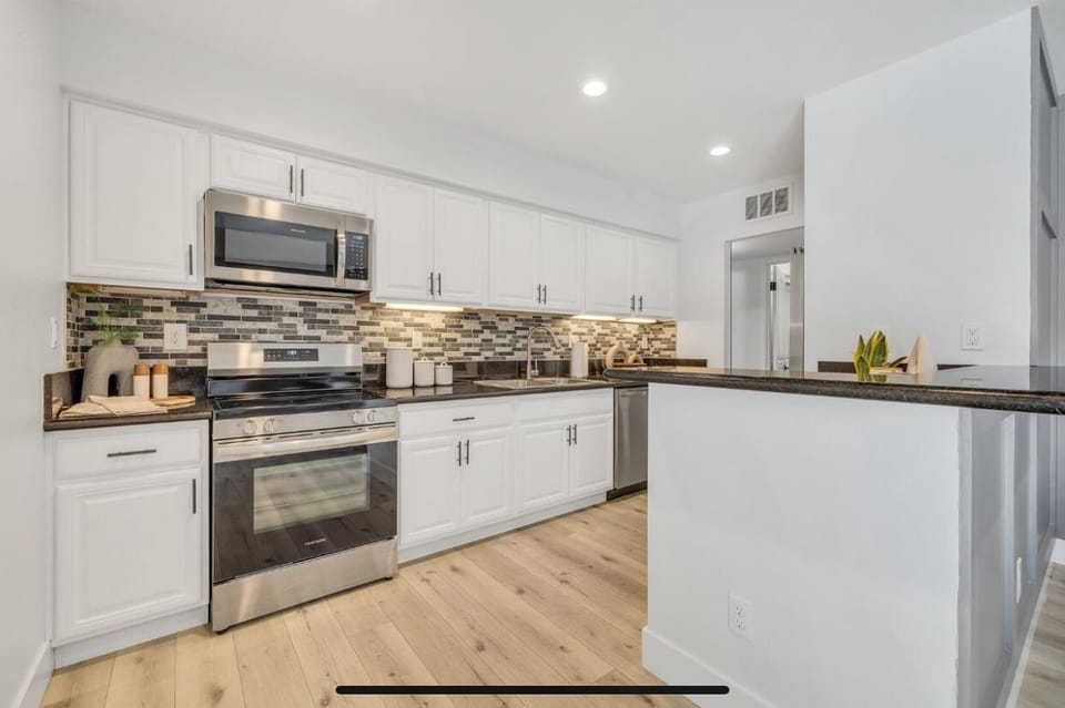 Full equipped kitchen