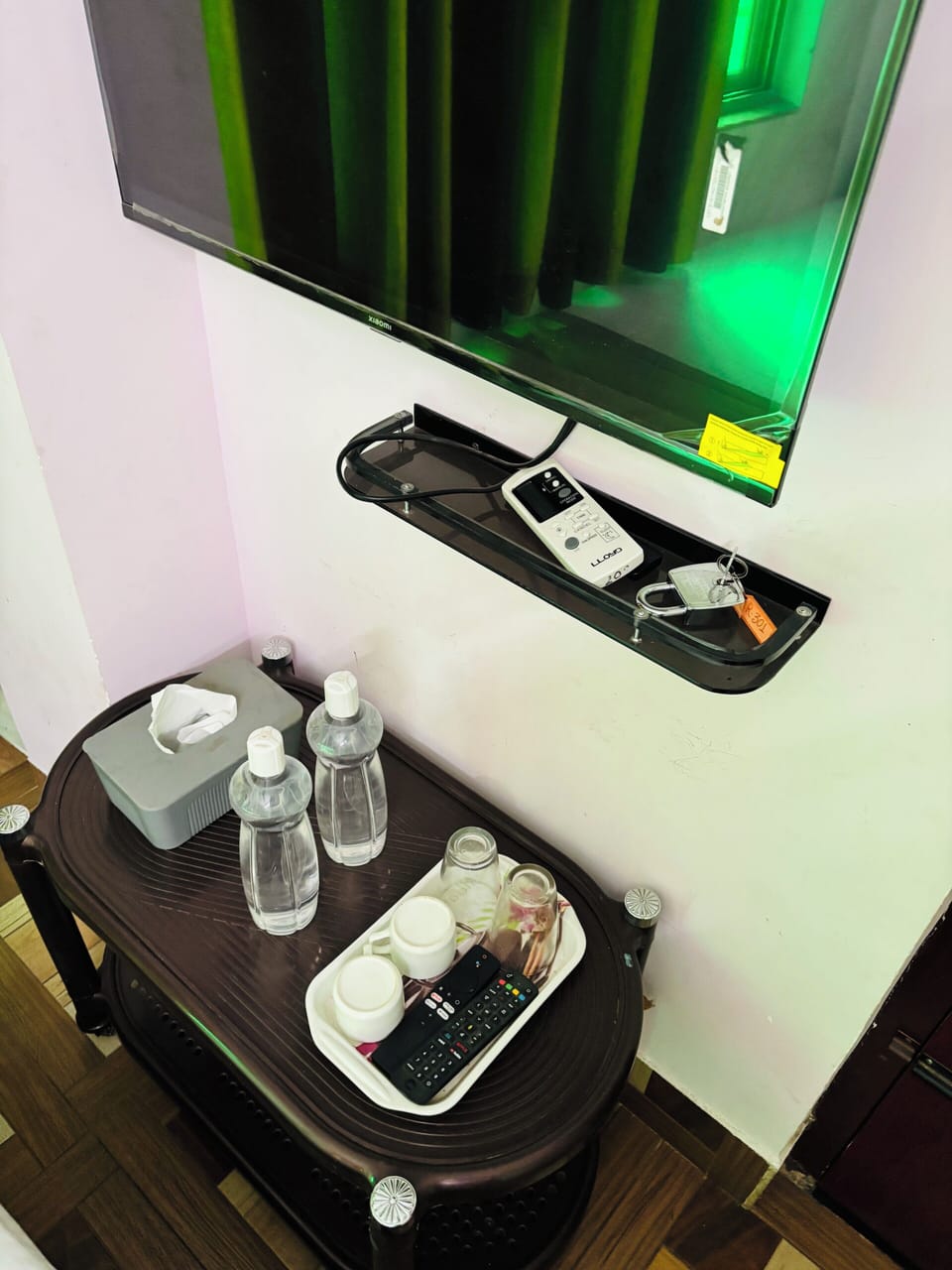 Deluxe Double Room | Laptop workspace