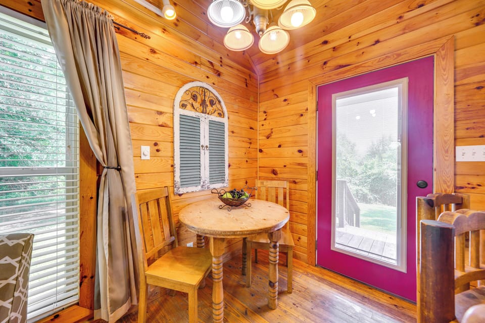 Dining Area | Dishware & Flatware Provided | Central A/C & Heat | 1st Floor