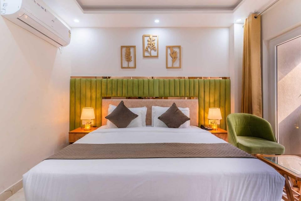 Deluxe Room | Premium bedding, desk, rollaway beds, free WiFi