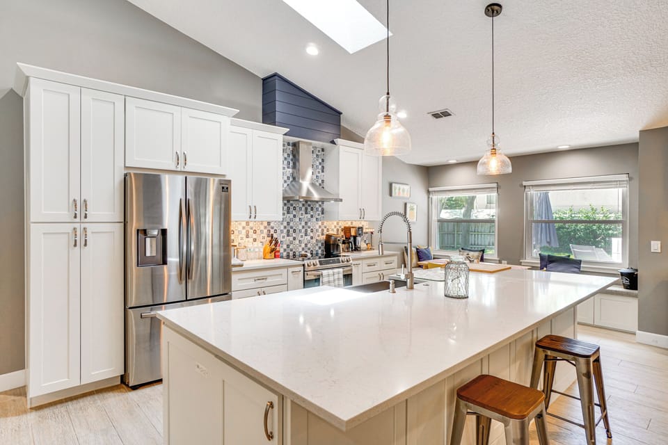 Kitchen | Breakfast Bar | Cooking Basics