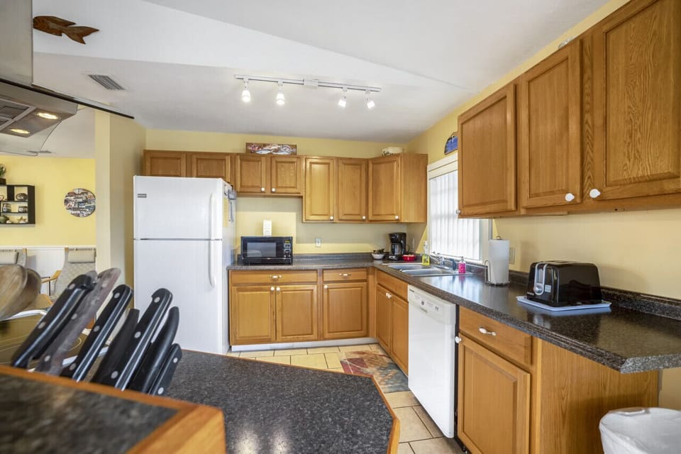 The kitchen is equiped with a dishwasher and everything else you might need for trip
