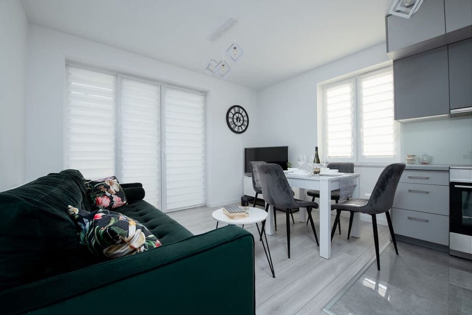 Comfortable Apartment with Smart TV | RENTUJEMY