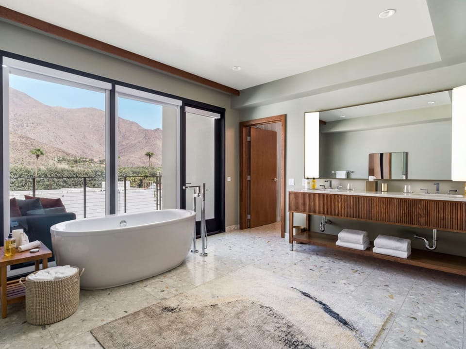 Suite (Las Palmas Upper Stories) | Bathroom | Designer toiletries, hair dryer, bathrobes, slippers